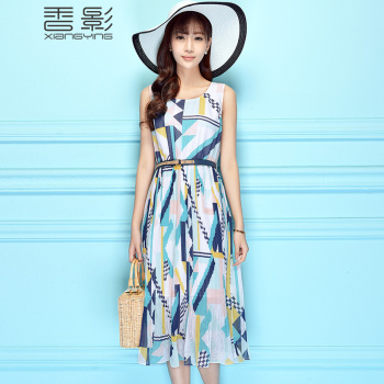香影2015夏装新款时尚印花褶皱连衣裙沙滩裙韩版修身无袖中裙 兰色 S